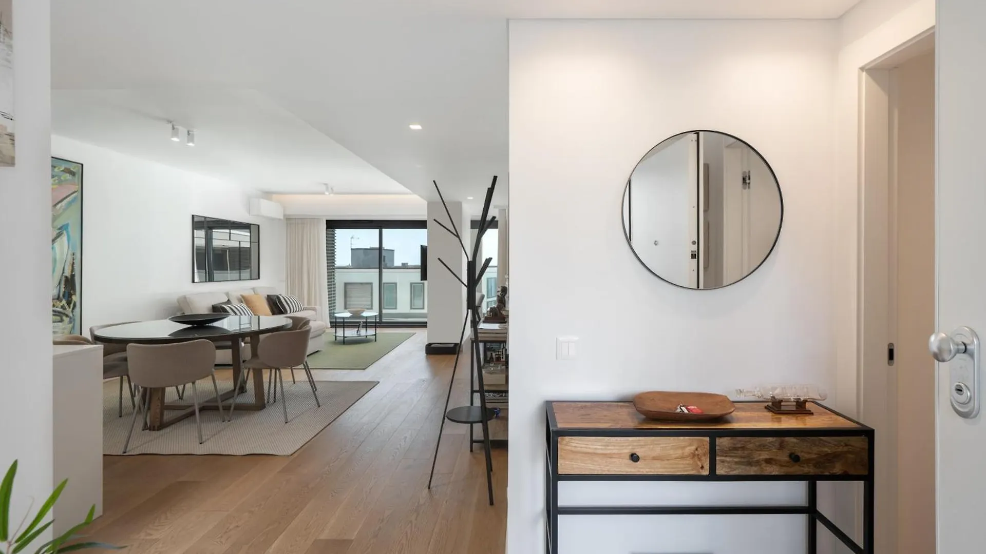 Acqua Residence VII - Luxury 3Br In Funchal 0*, Funchal (Madeira) Portugal