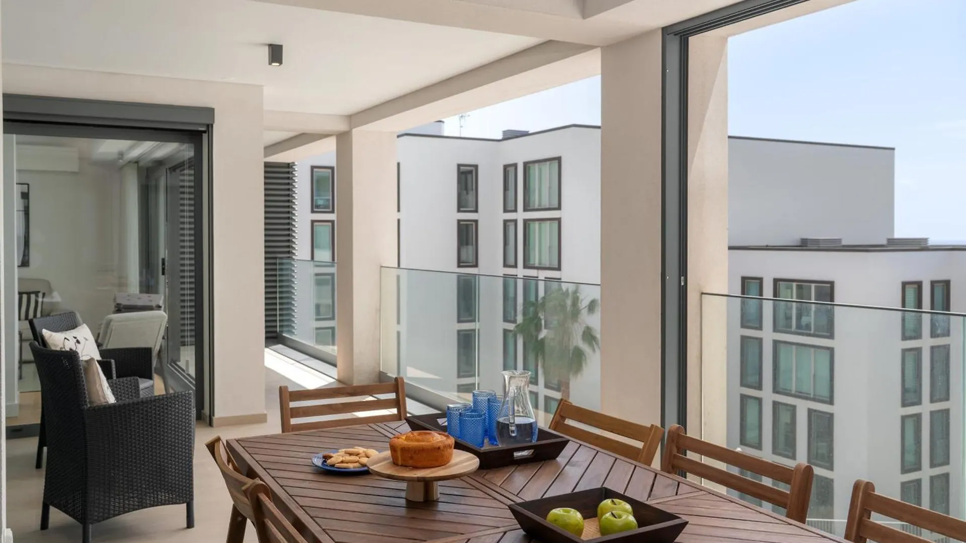 Acqua Residence VII - Luxury 3Br In Funchal 0*, Funchal (Madeira)